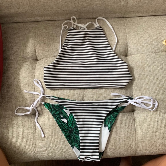 Reversible Bikini Set - Picture 3 of 3